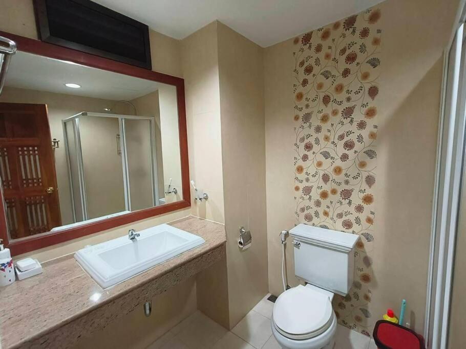 Baan Klang Condo In Central Huahin Kültér fotó